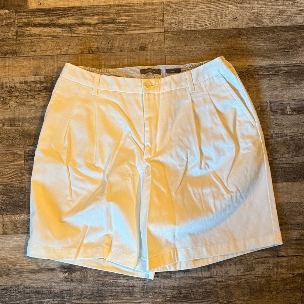 Liz Claiborne Women's White Shorts / DG127